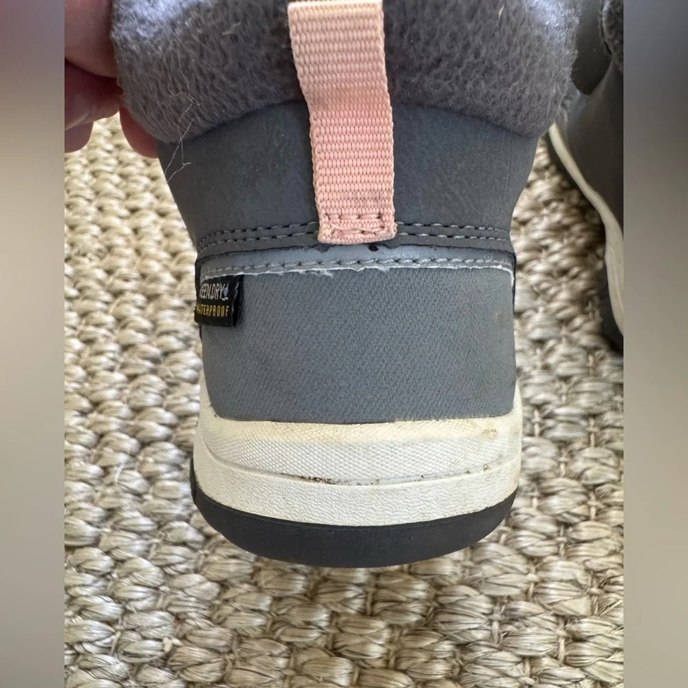 Keen Kids Winter Gray‎ Boots Waterproof Insulated Toddler Size 11